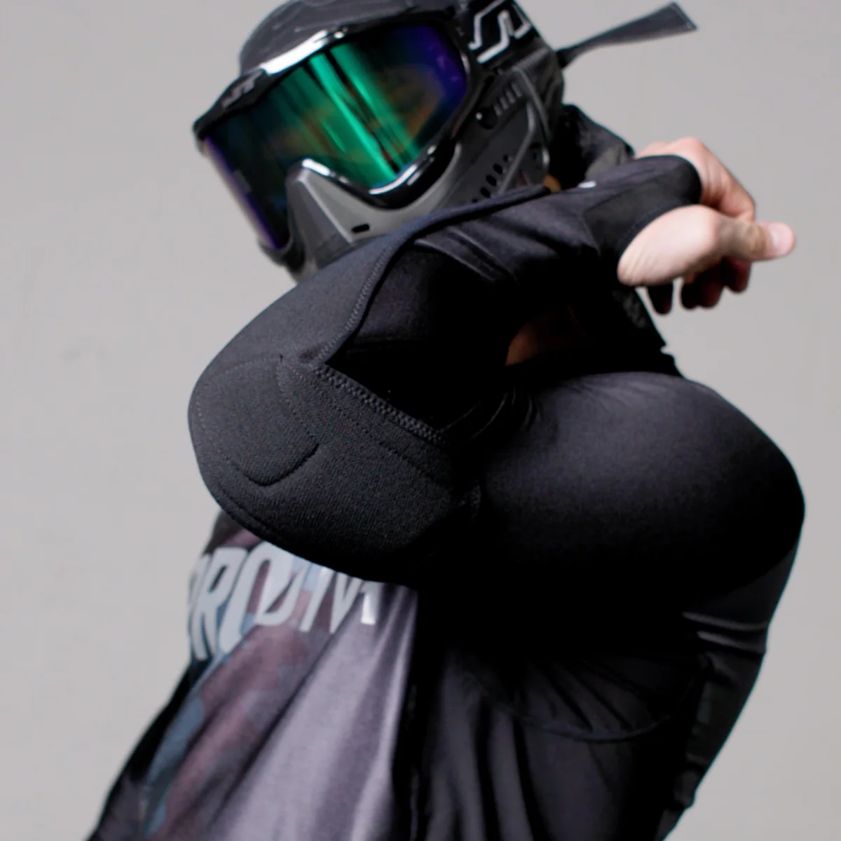 PRO DNA™ BASE LAYER SHIRT – ELBOW PAD - Image 5