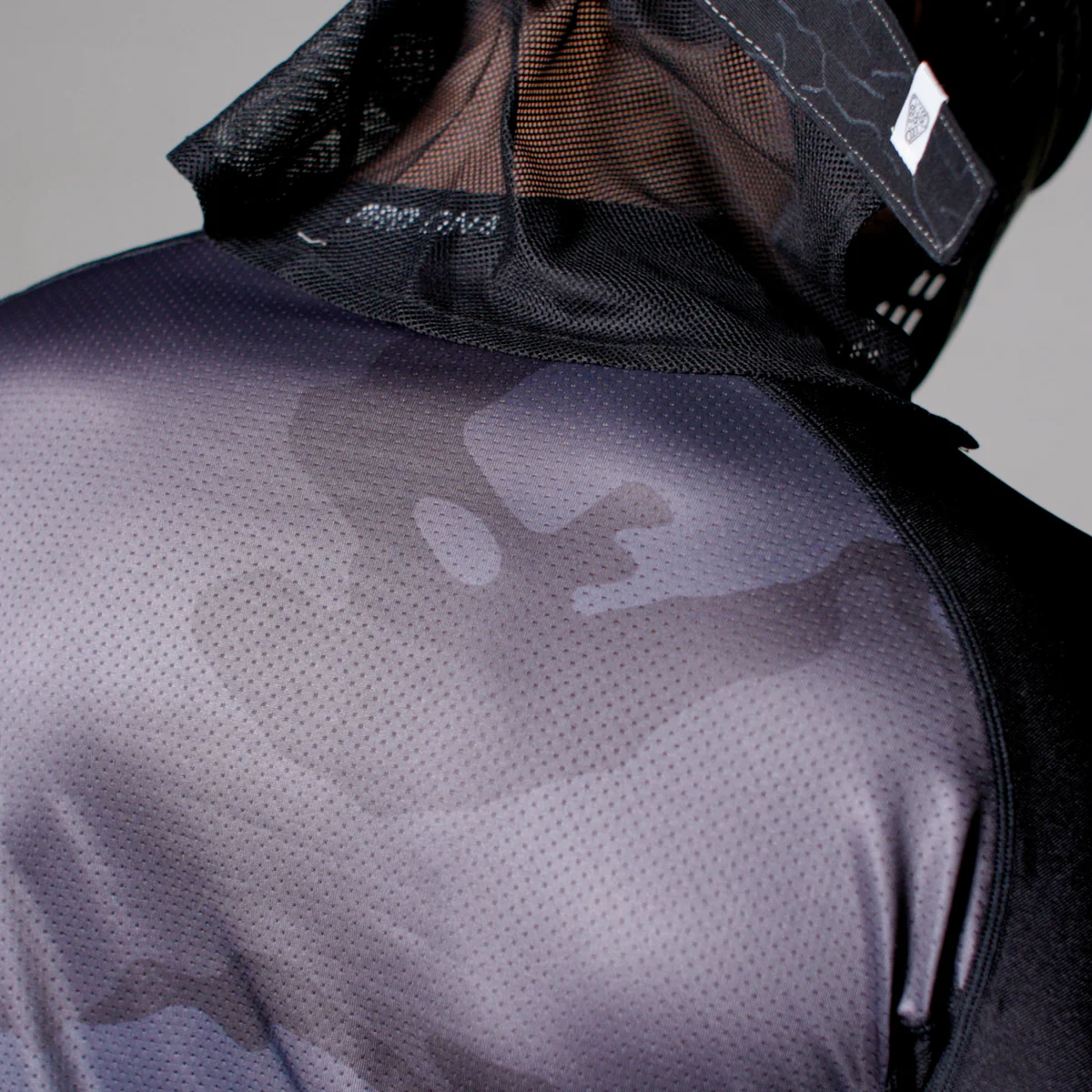 PRO DNA™ BASE LAYER SHIRT – ELBOW PAD - Image 6